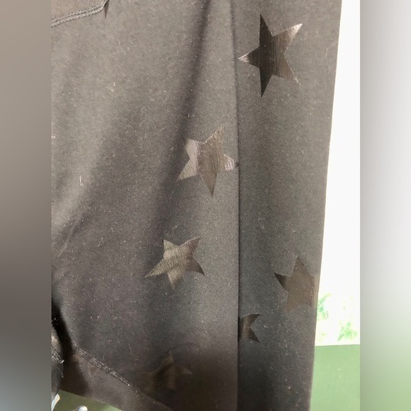 🎊 Xersion Black with Black Stars polyester blend leggings - Picture 5 of 9